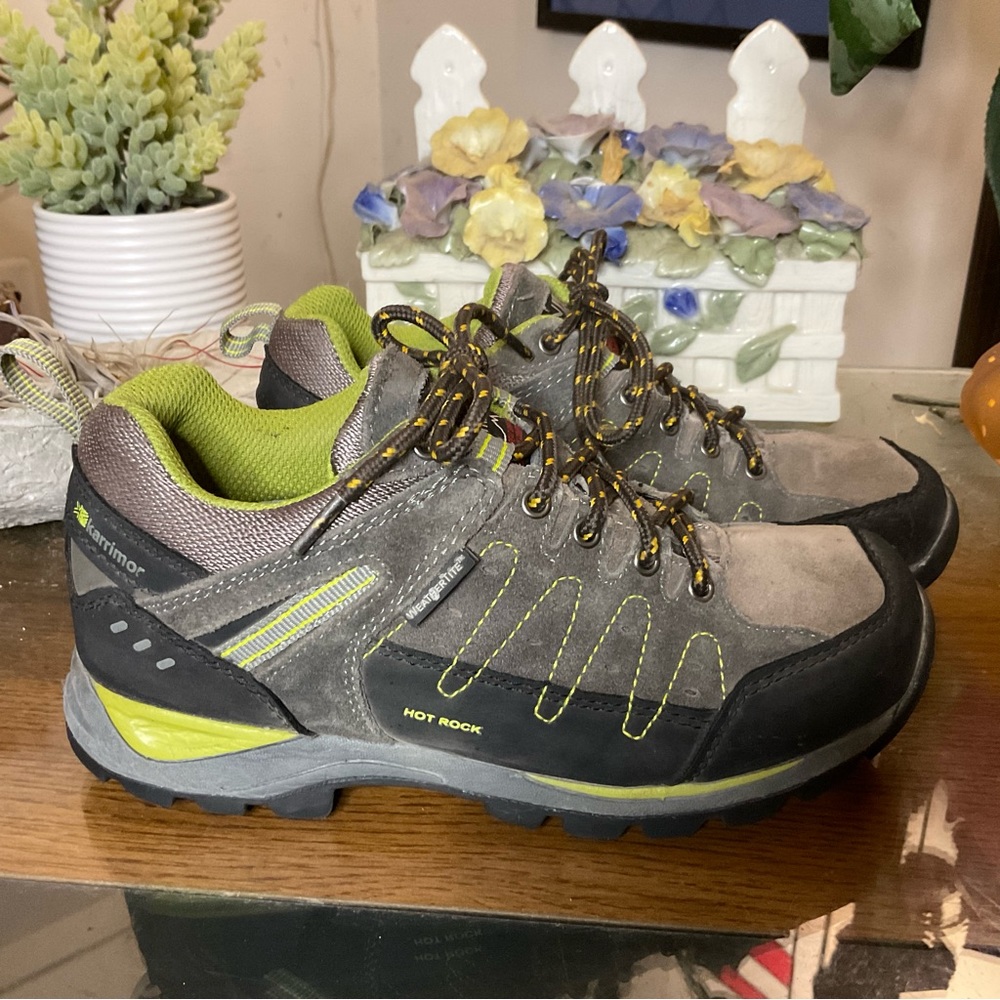 KARRIMOR KIDS HOT ROCK LOW HIKING SHOES SZ J4
